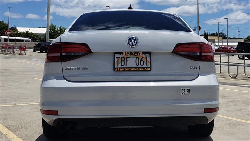 Used 2017 Volkswagen Jetta SE FWD image 8