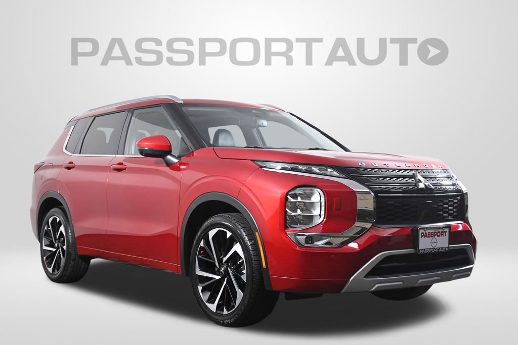 Used 2024 Mitsubishi Outlander SEL image 3