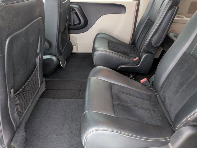 Used 2018 Dodge Grand Caravan SXT image 21