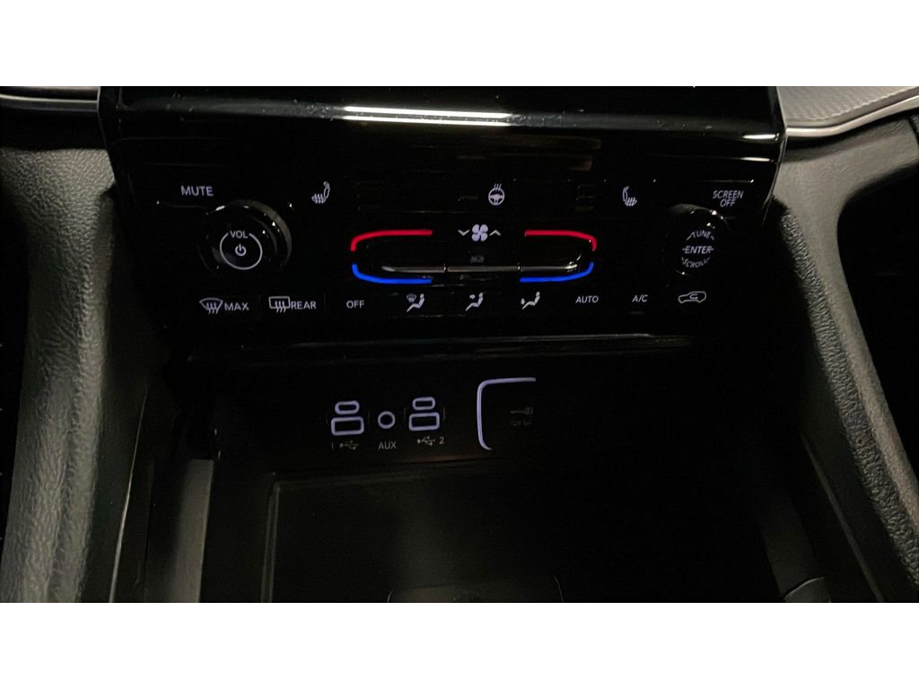 Used 2024 Jeep Grand Cherokee Altitude image 13