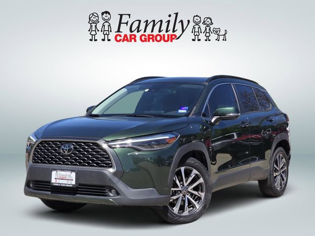 Used 2022 Toyota Corolla Cross XLE w/ Convenience Package image 1