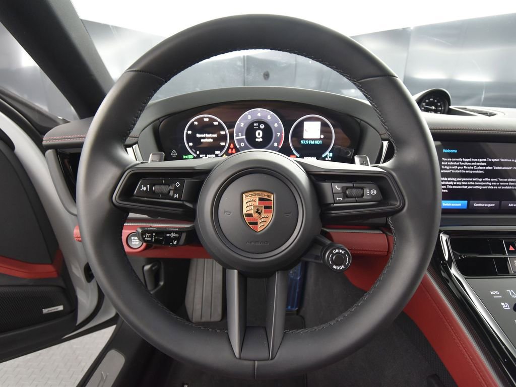 Used 2025 Porsche Panamera 4 image 25