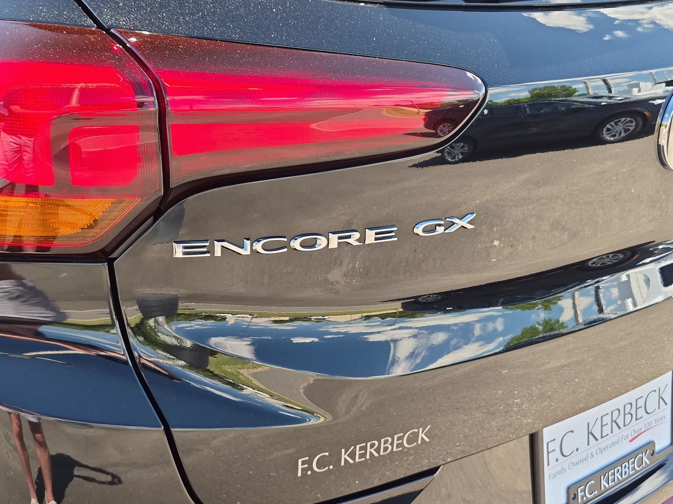 Certified 2023 Buick Encore GX Select w/ Sport Touring Package FWD image 30