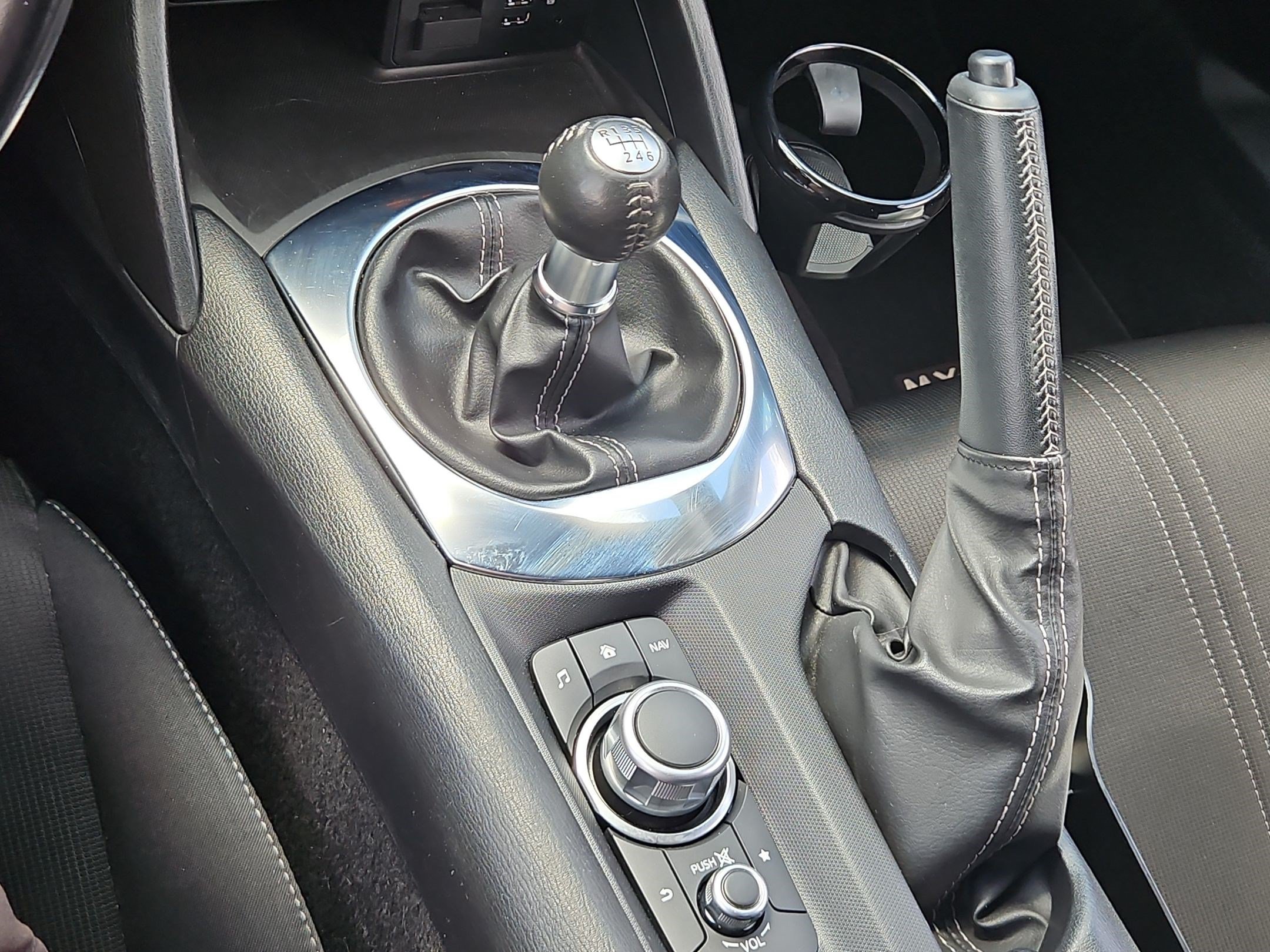 Used 2020 MAZDA MX-5 Miata Club RWD image 21