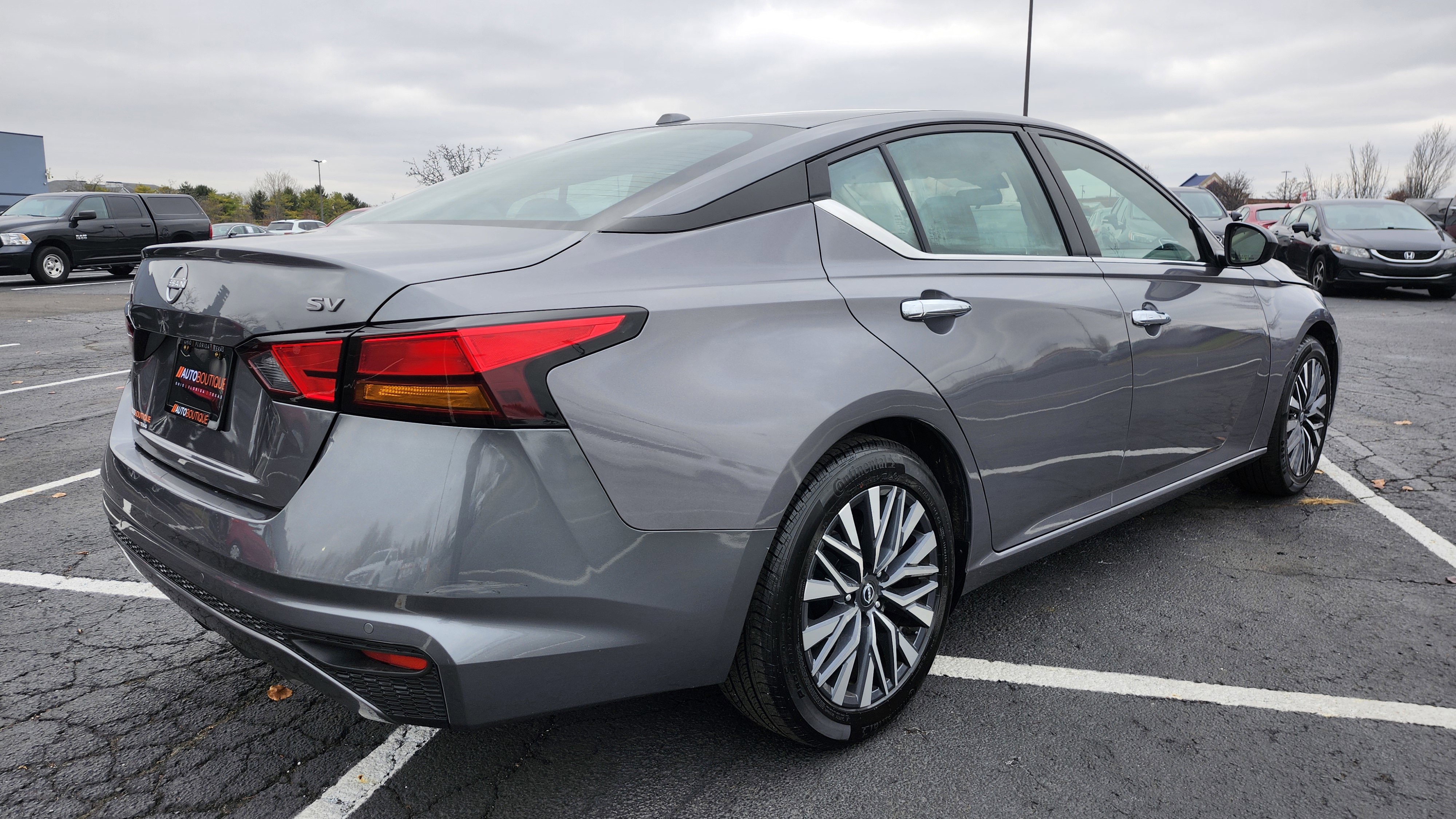 Used 2024 Nissan Altima 2.5 SV image 16