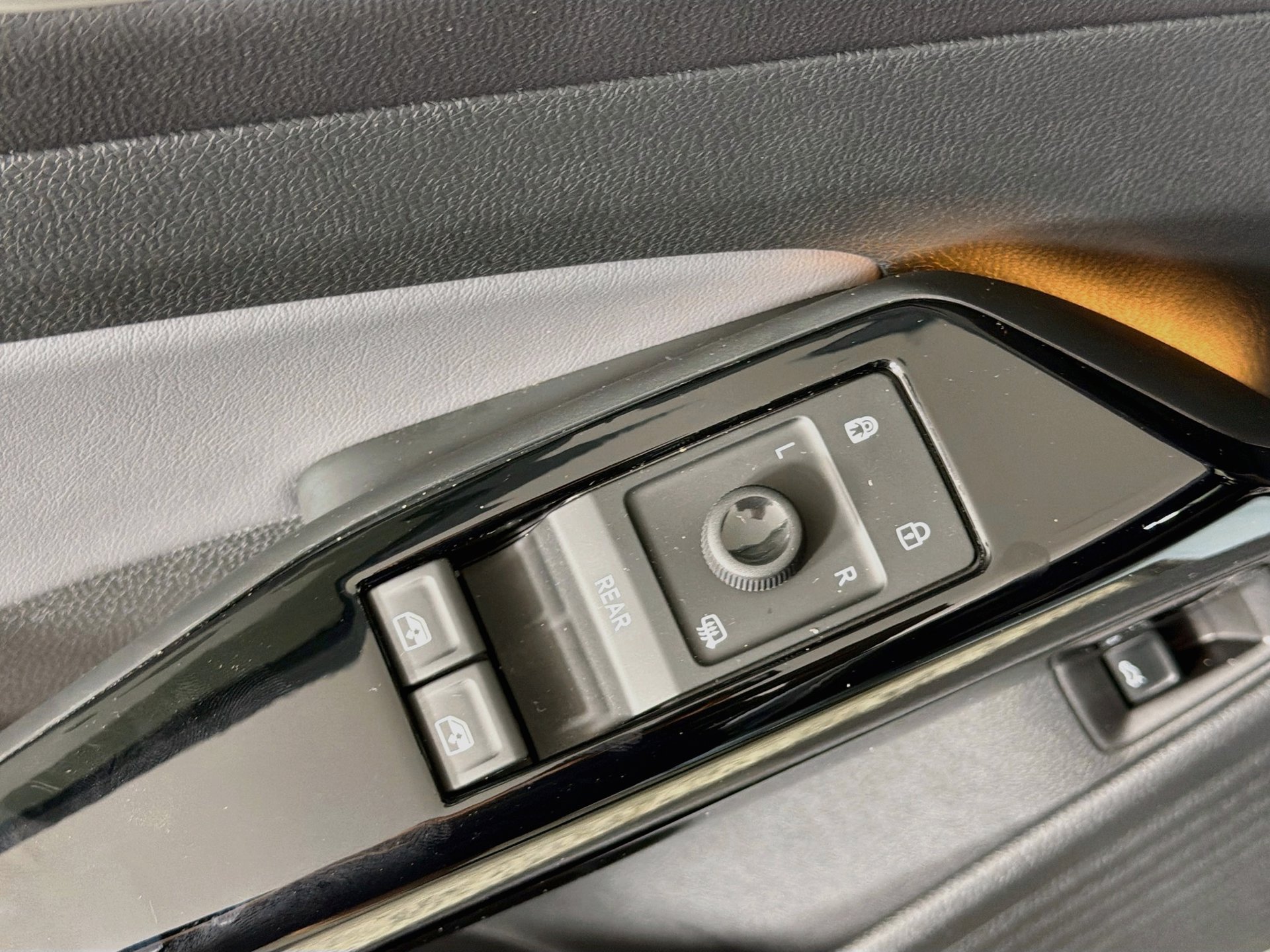 Certified 2024 Volkswagen ID.4 S RWD image 17
