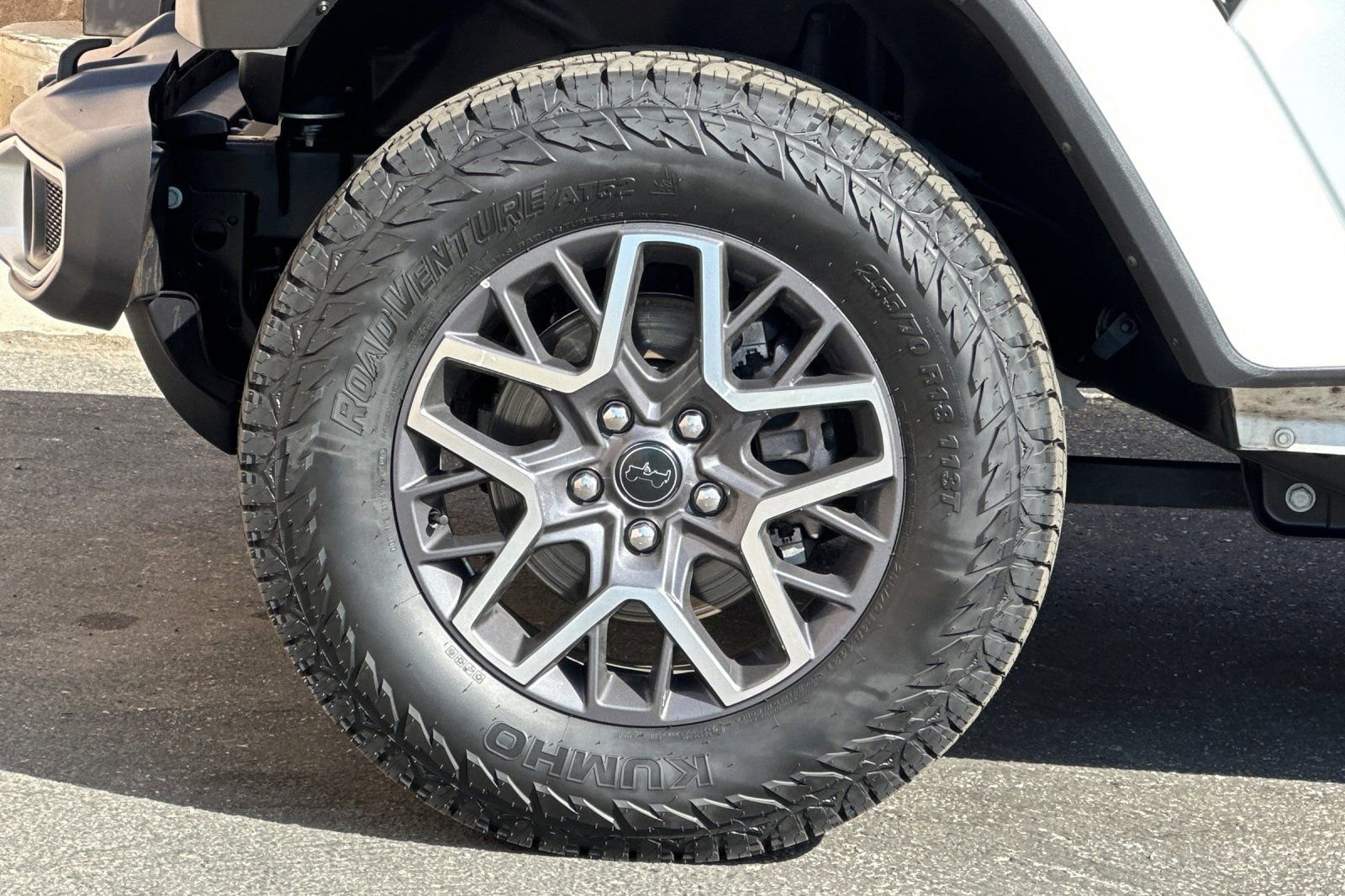 Used 2025 Jeep Wrangler Sahara image 26