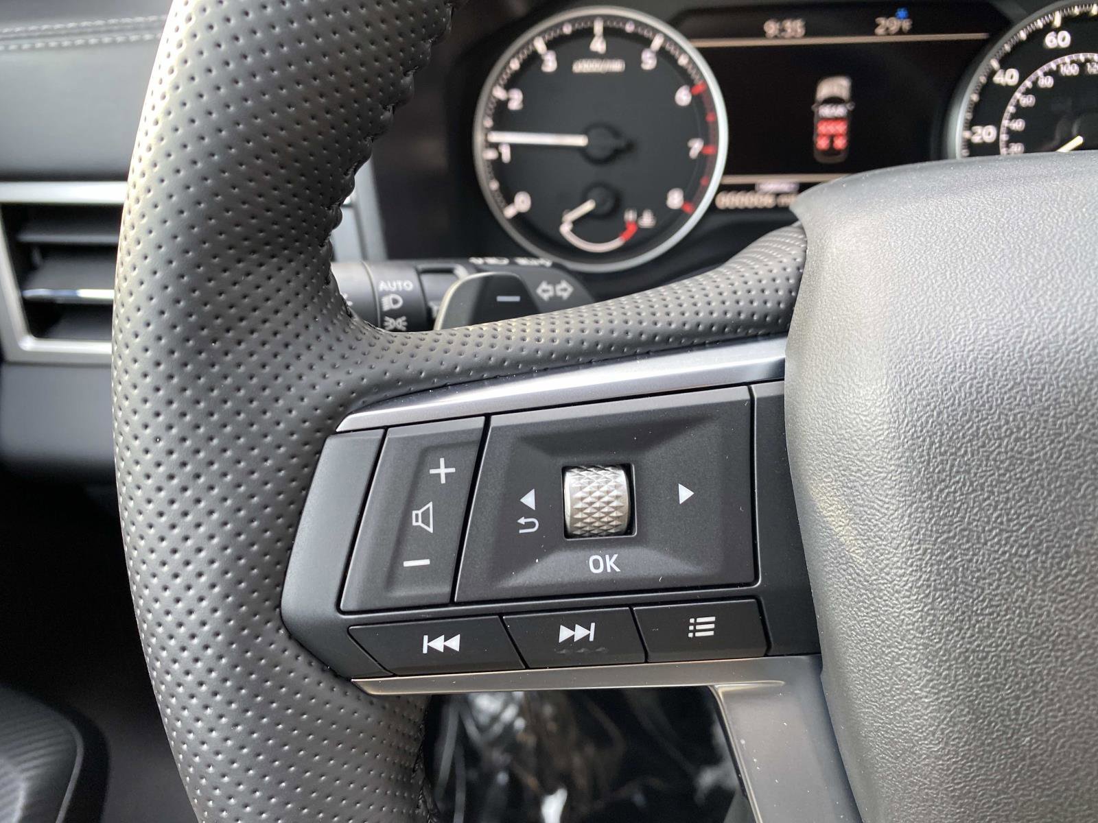 New 2026 Mitsubishi Outlander SE image 17