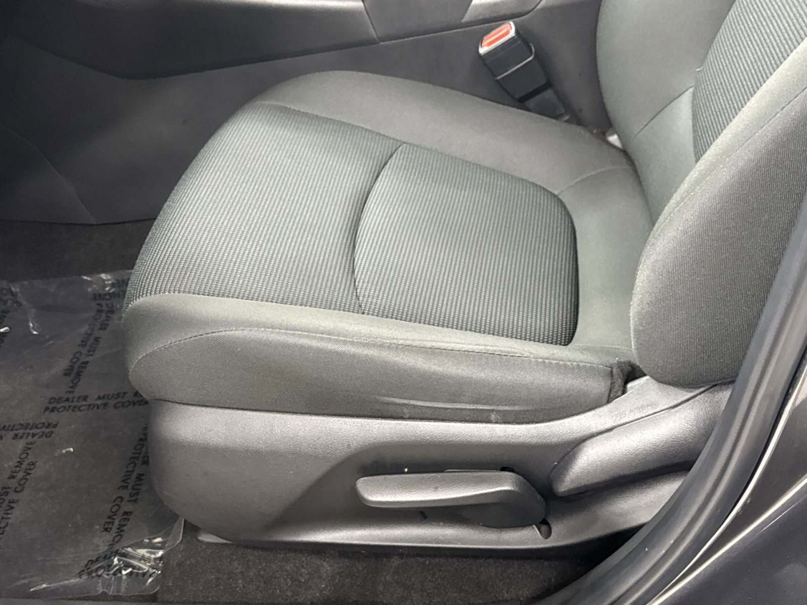 Used 2023 Toyota RAV4 LE AWD/4WD image 26