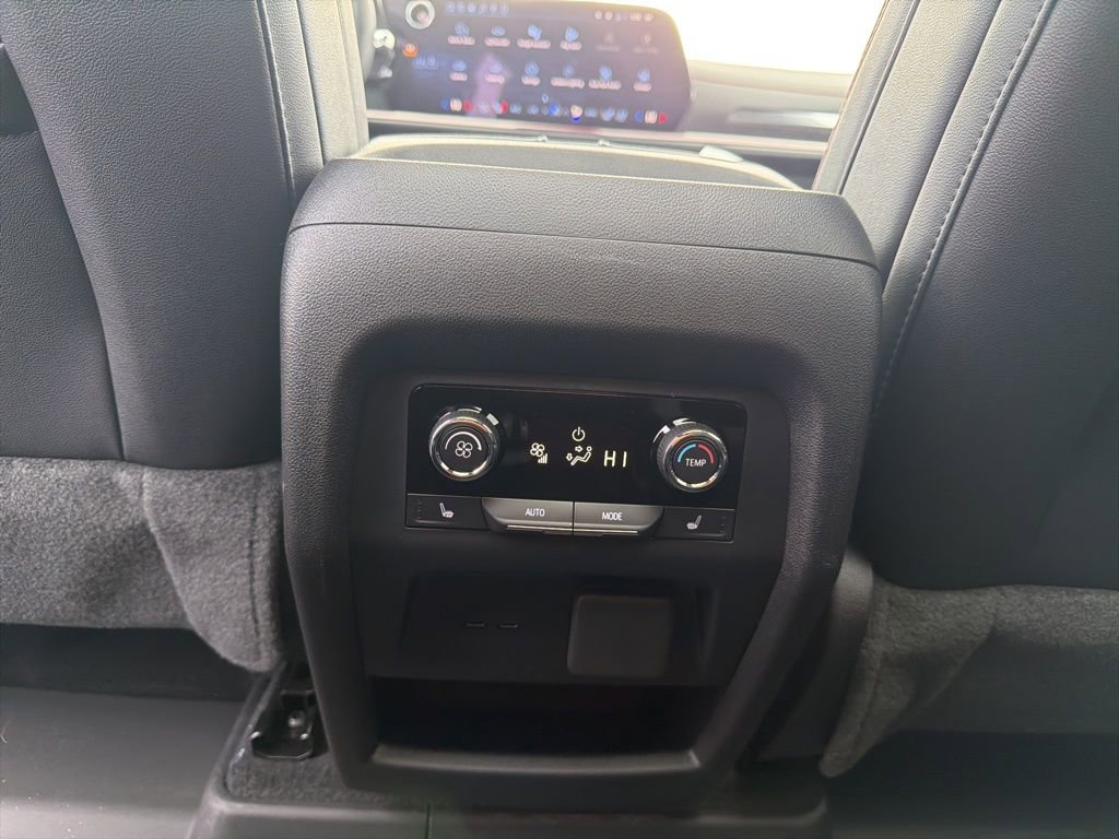 New 2026 Chevrolet Traverse RS w/ LPO, Floor Liner Package image 39