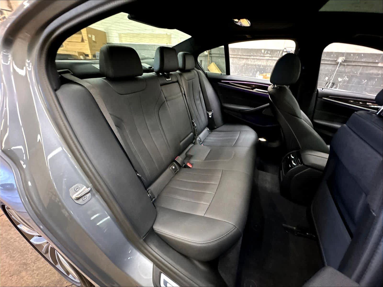 Used 2023 BMW 530i w/ Premium Package RWD image 29