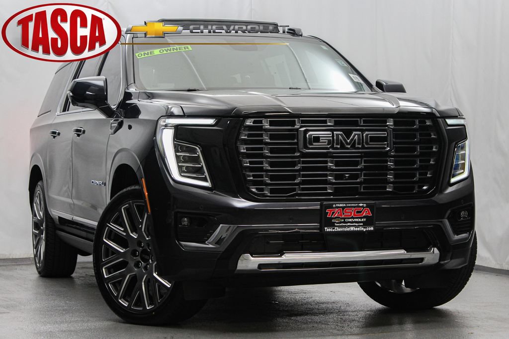 Used 2025 GMC Yukon XL Denali Ultimate AWD/4WD image 1