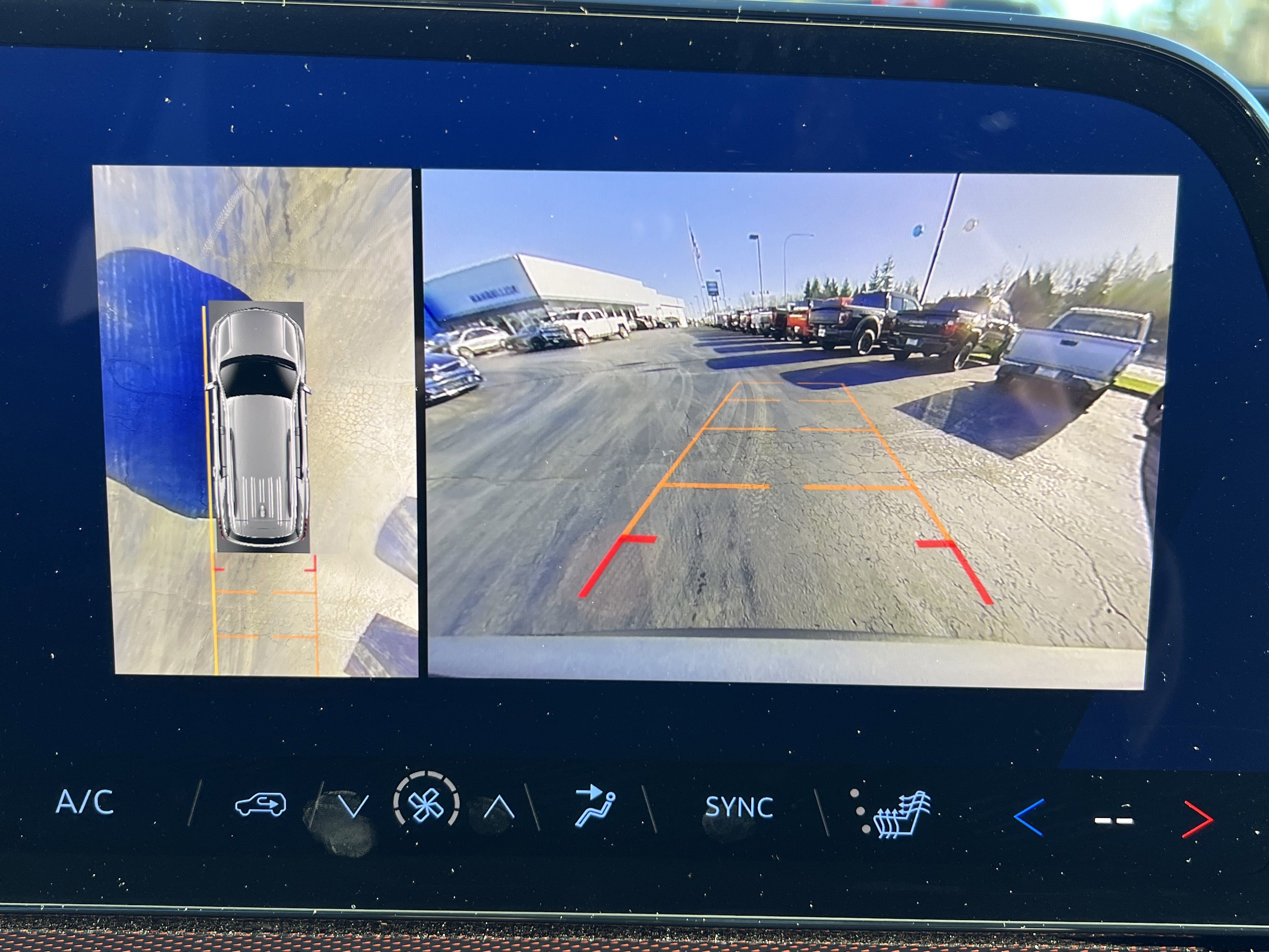 Used 2025 Chevrolet Traverse Z71 w/ Enhanced Driving Package image 13