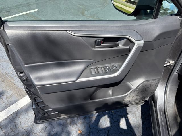 Certified 2023 Toyota RAV4 LE AWD/4WD image 26