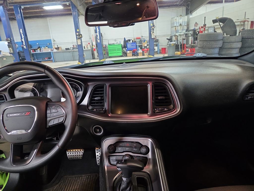 Used 2015 Dodge Challenger R/T Scat Pack w/ Scat Pack Stripe Group image 13