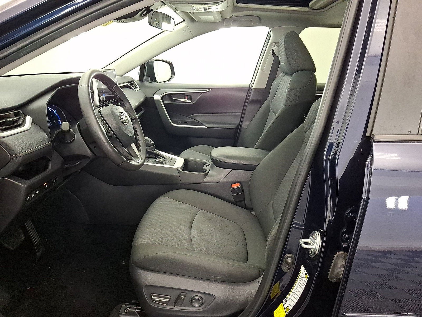 Certified 2024 Toyota RAV4 XLE w/ Convenience Package AWD/4WD image 3