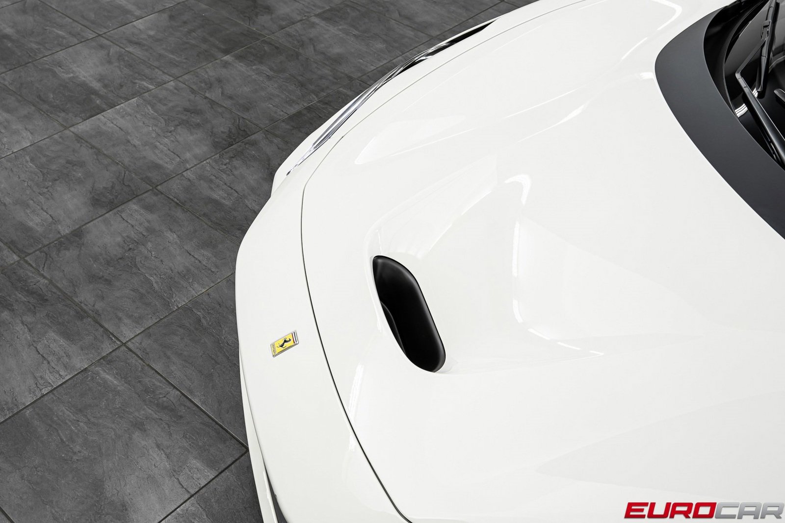 Used 2021 Ferrari F8 Tributo image 9