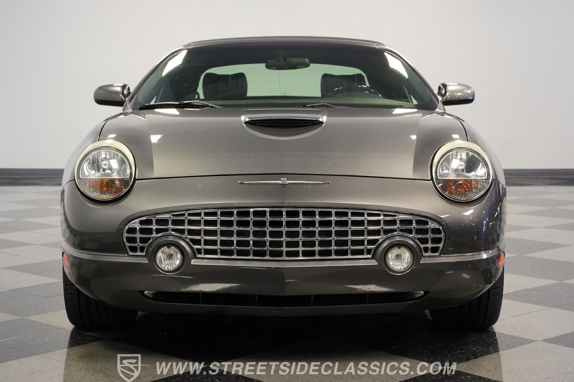 Used 2003 Ford Thunderbird image 18