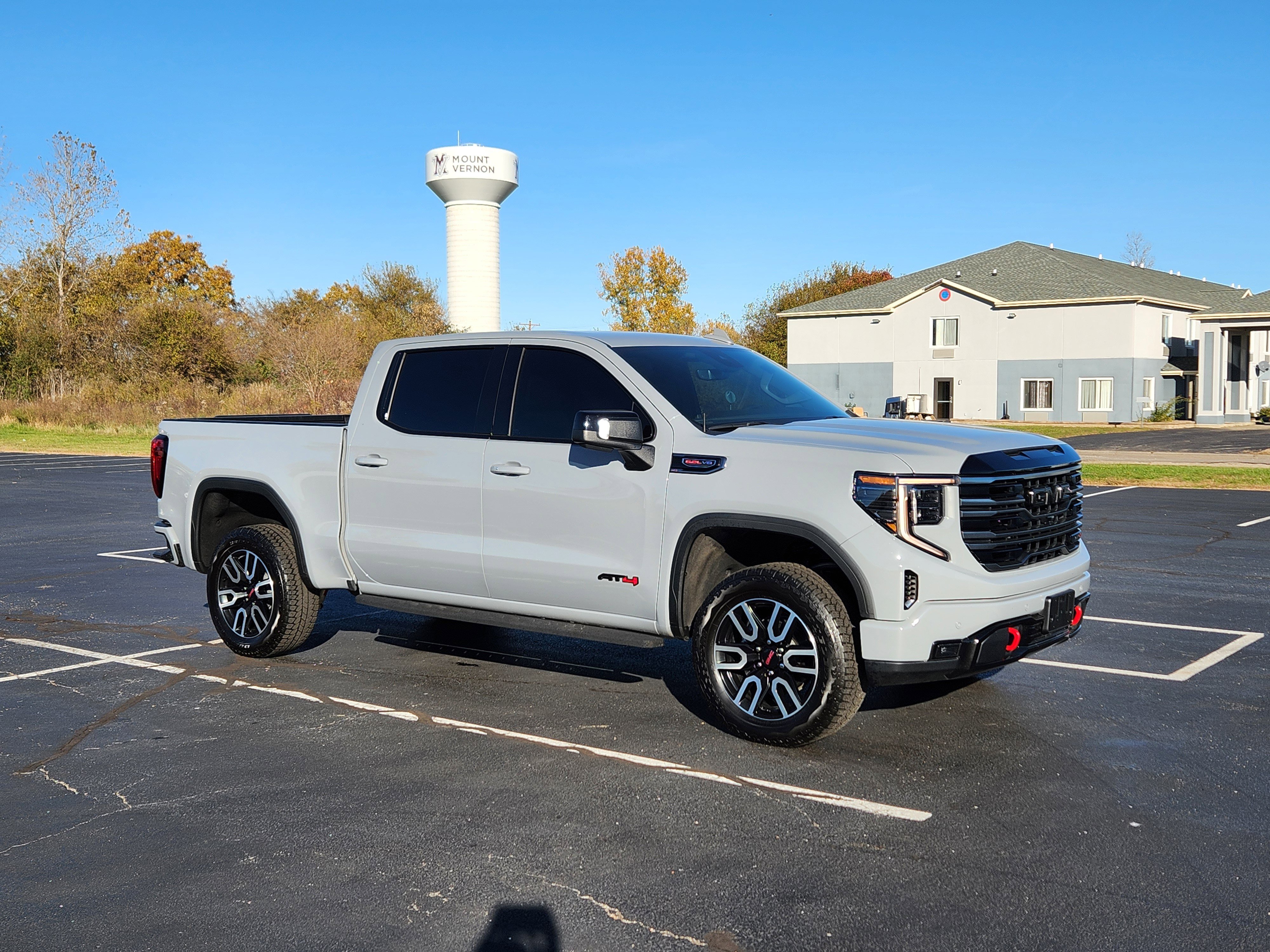 Used 2025 GMC Sierra 1500 AT4 w/ AT4 Premium Package image 9