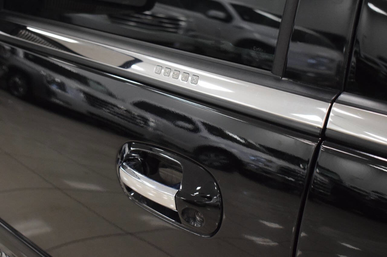 Used 2006 Lincoln Navigator Luxury image 7