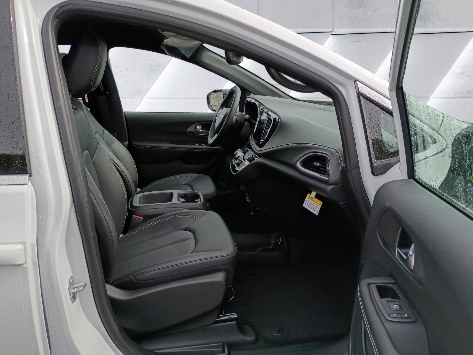 New 2026 Chrysler Pacifica Select image 16