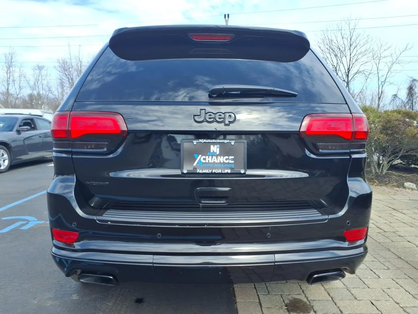 Used 2020 Jeep Grand Cherokee High Altitude AWD/4WD image 4