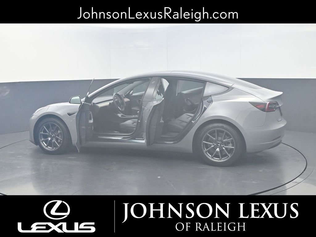 Used 2020 Tesla Model 3 Standard Range Plus image 27