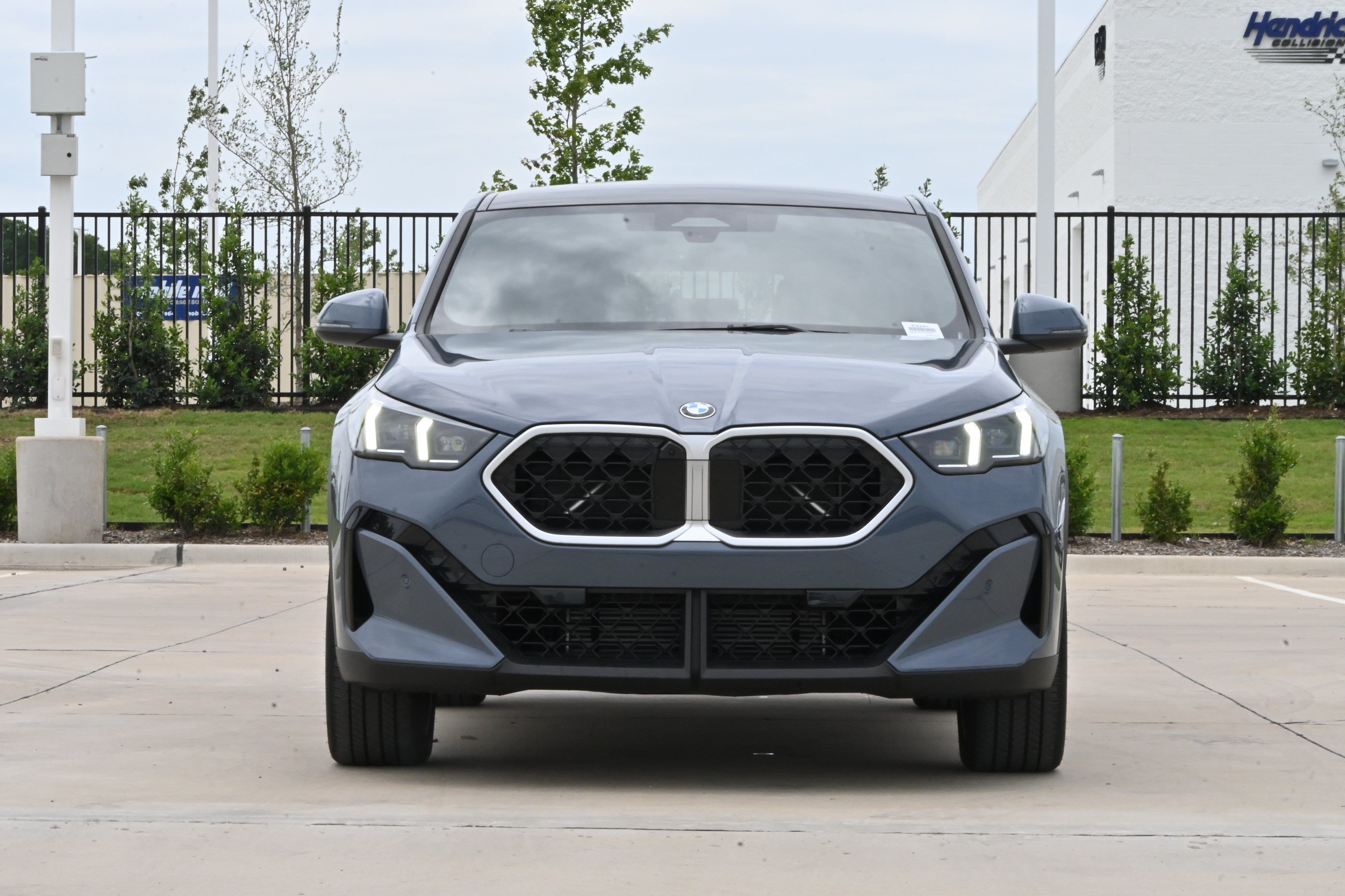 Certified 2026 BMW X2 xDrive28i AWD/4WD image 3