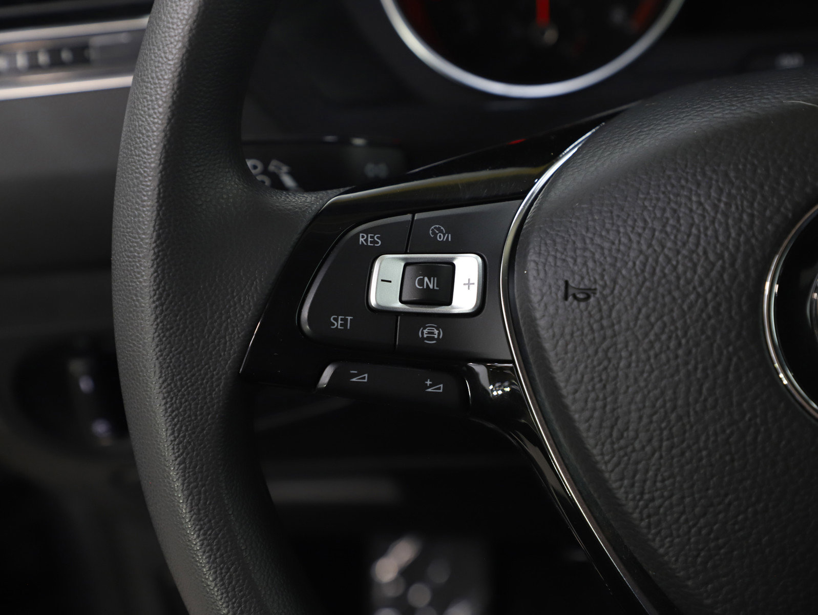 Used 2020 Volkswagen Tiguan S image 18