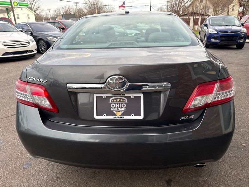 Used 2010 Toyota Camry XLE FWD image 6