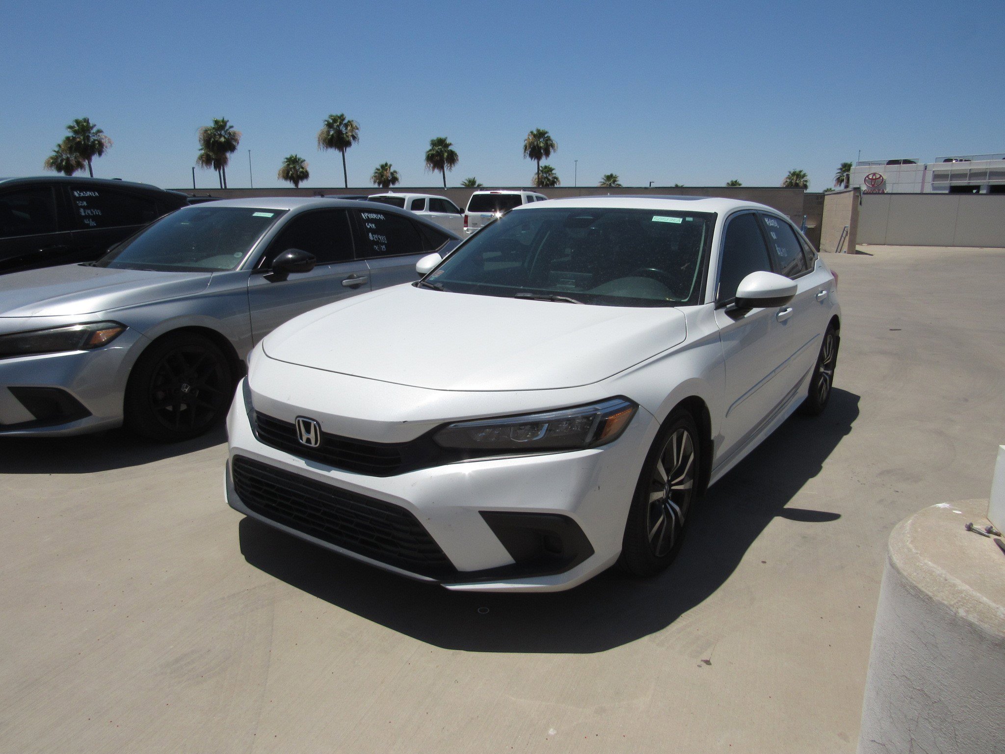 Used 2023 Honda Civic EX image 1