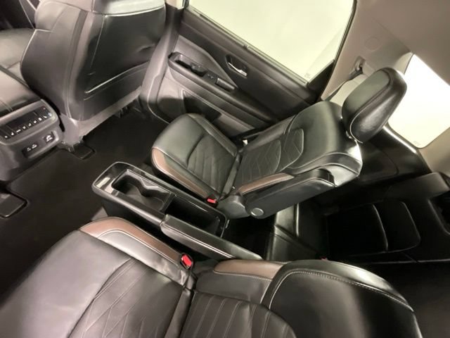 Used 2023 Nissan Pathfinder Platinum AWD/4WD image 19