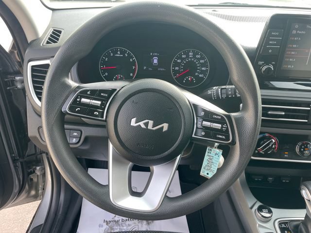 Used 2023 Kia Seltos LX AWD/4WD image 25