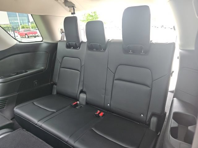 Used 2023 Nissan Pathfinder SL FWD image 23
