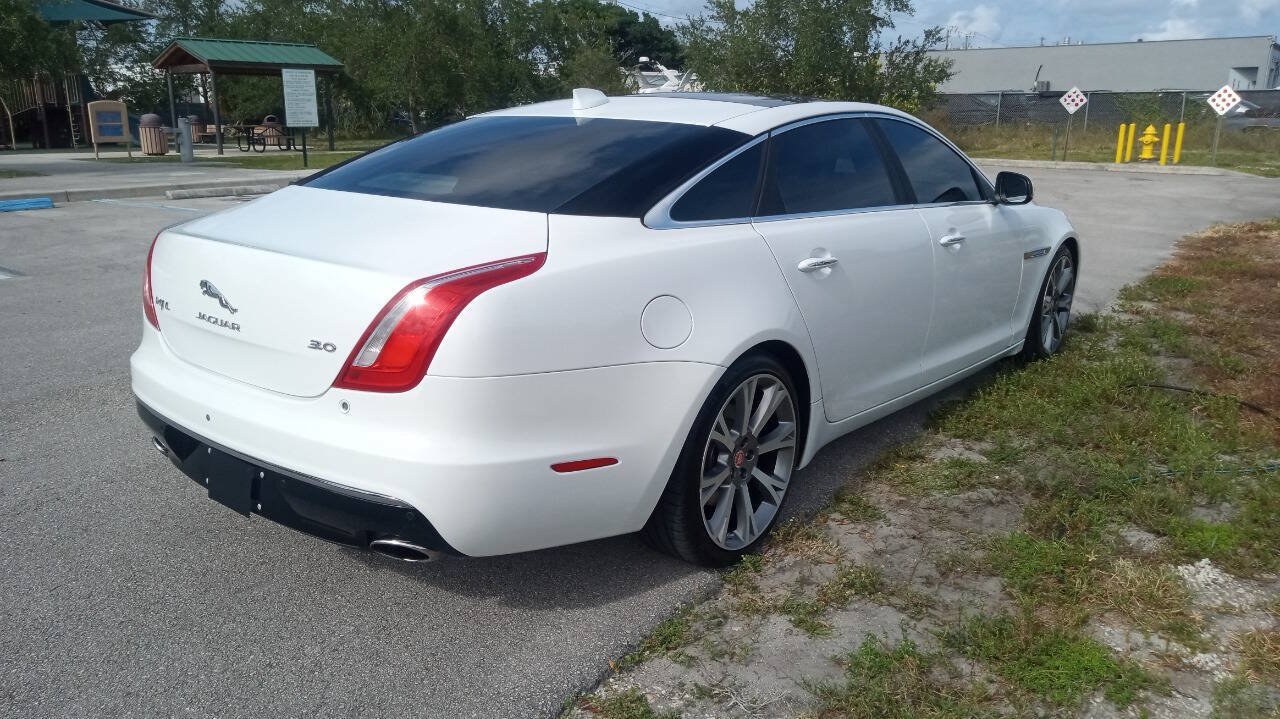 Used 2017 Jaguar XJ L Portfolio RWD image 6