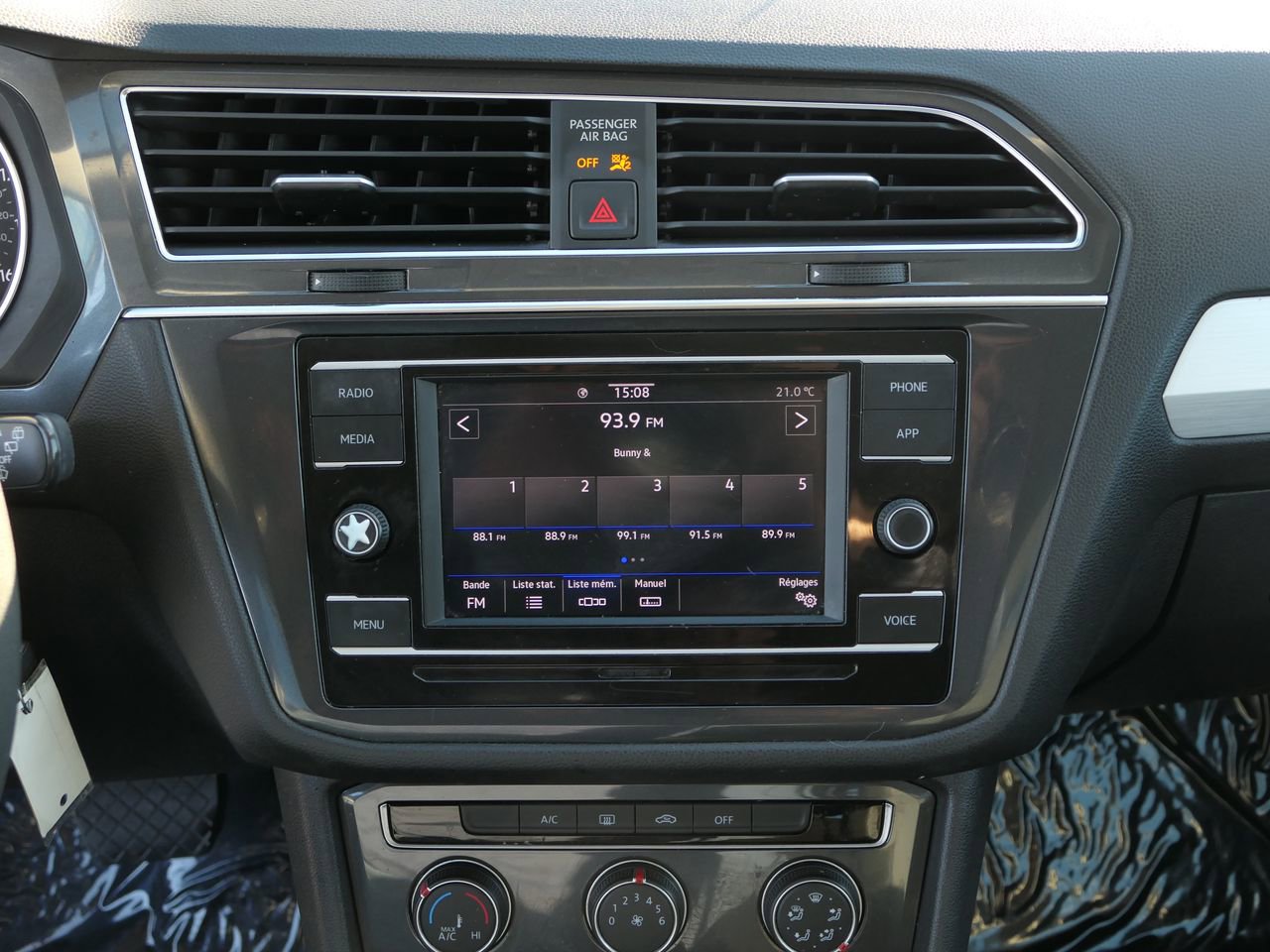 Used 2021 Volkswagen Tiguan S image 20