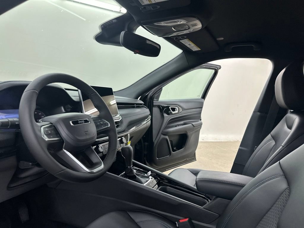 New 2026 Jeep Compass Latitude AWD/4WD image 31