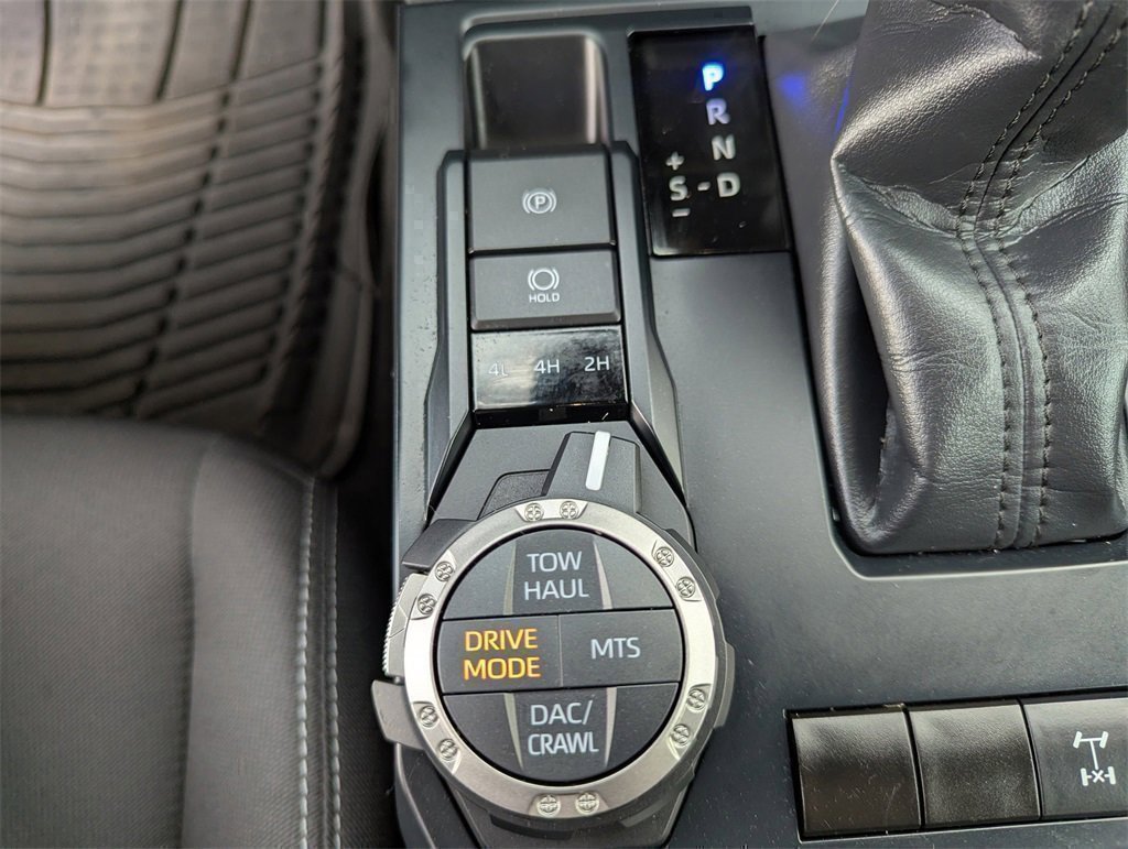 Used 2024 Toyota Tacoma TRD Off-Road image 28