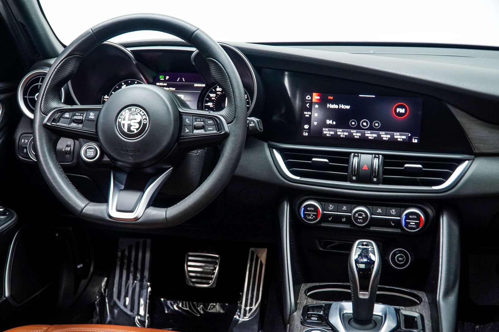 Used 2022 Alfa Romeo Giulia Ti RWD image 19