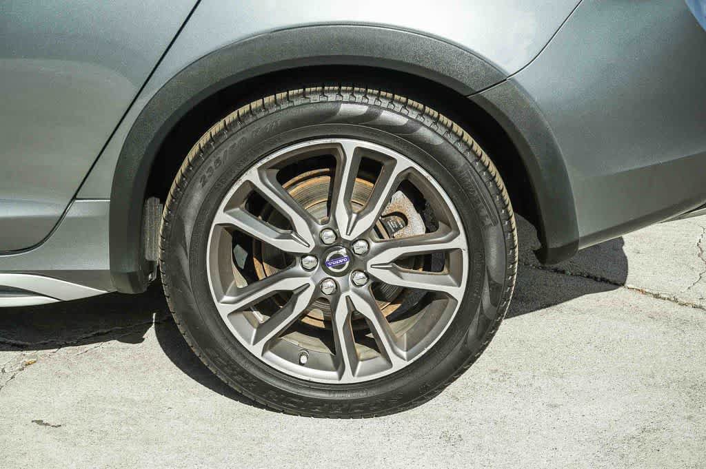 Used 2016 Volvo S60 T5 Cross Country Platinum AWD/4WD image 8