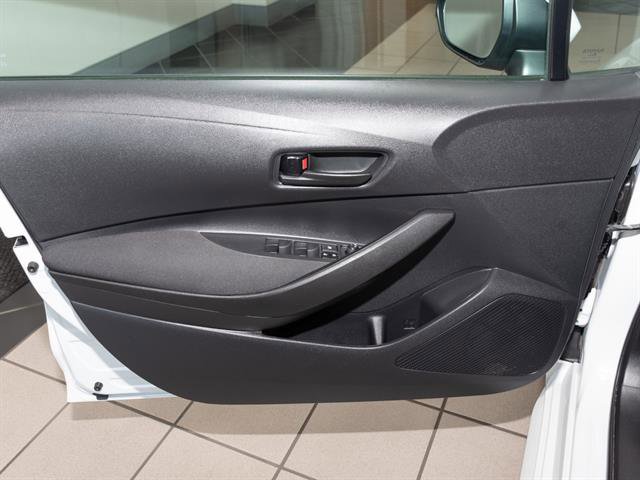Used 2022 Toyota Corolla LE image 9