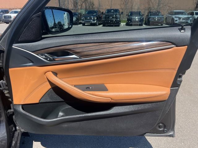 Used 2019 BMW 530i xDrive w/ Convenience Package AWD/4WD image 10