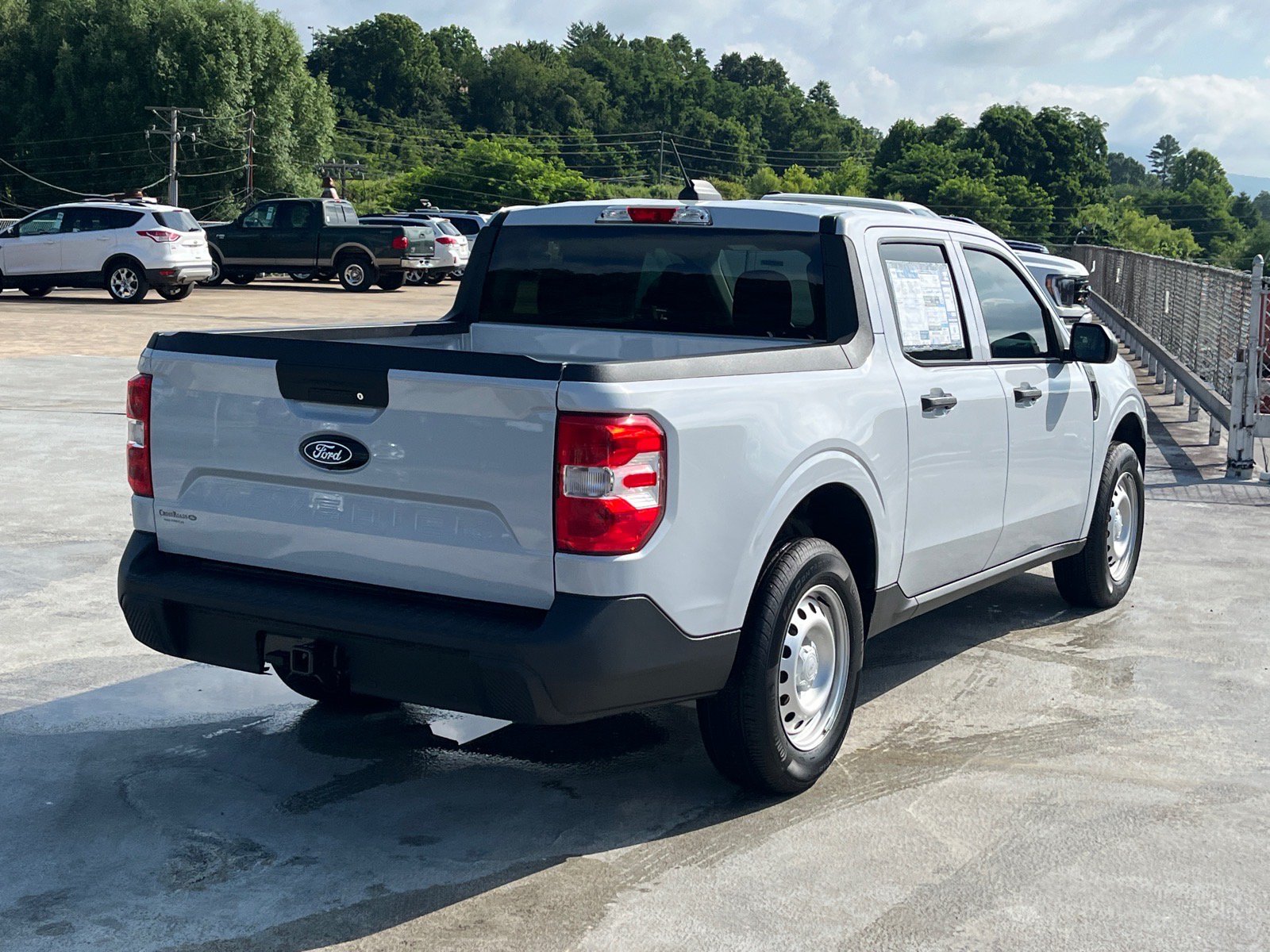 New 2025 Ford Maverick XL w/ Equipment Group 102A AWD/4WD image 3