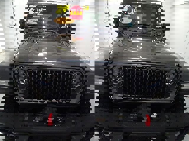 Certified 2024 Jeep Wrangler Unlimited Rubicon w/ Capability Package image 22