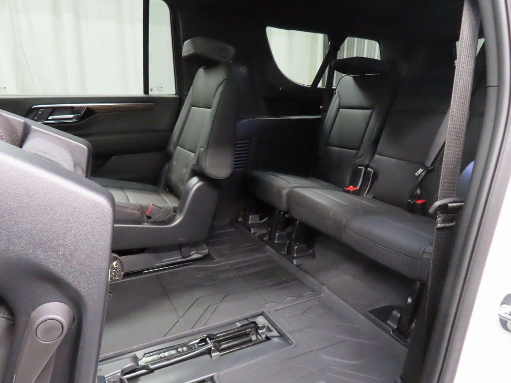 Used 2025 Chevrolet Suburban High Country AWD/4WD image 53