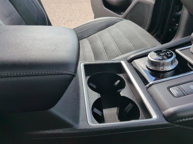 Used 2024 Mitsubishi Outlander SE image 25