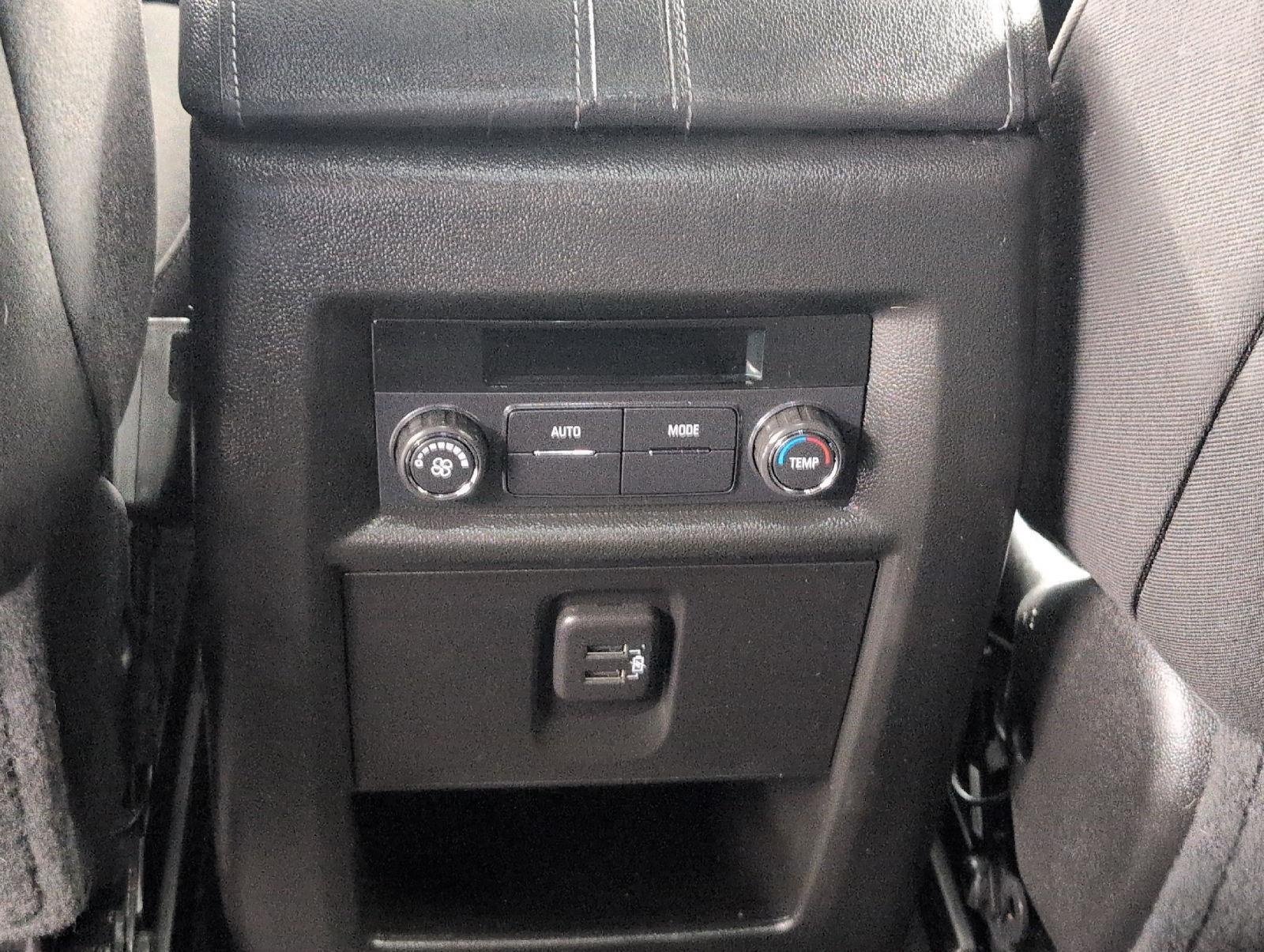 Used 2023 Chevrolet Traverse LT AWD/4WD image 22