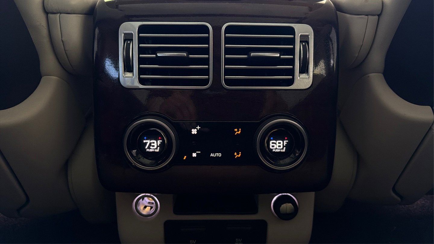 Used 2018 Land Rover Range Rover Supercharged AWD/4WD image 37