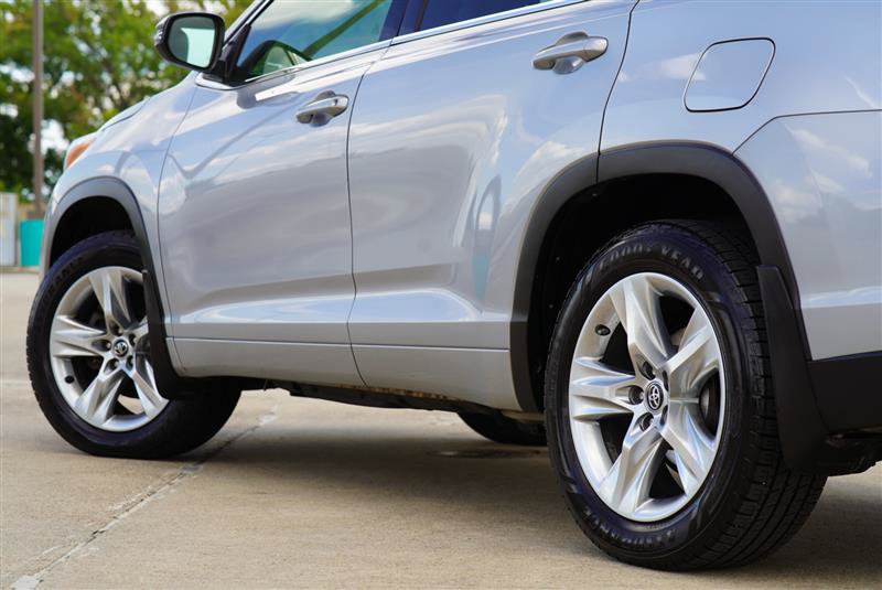 Used 2016 Toyota Highlander Limited AWD/4WD image 22