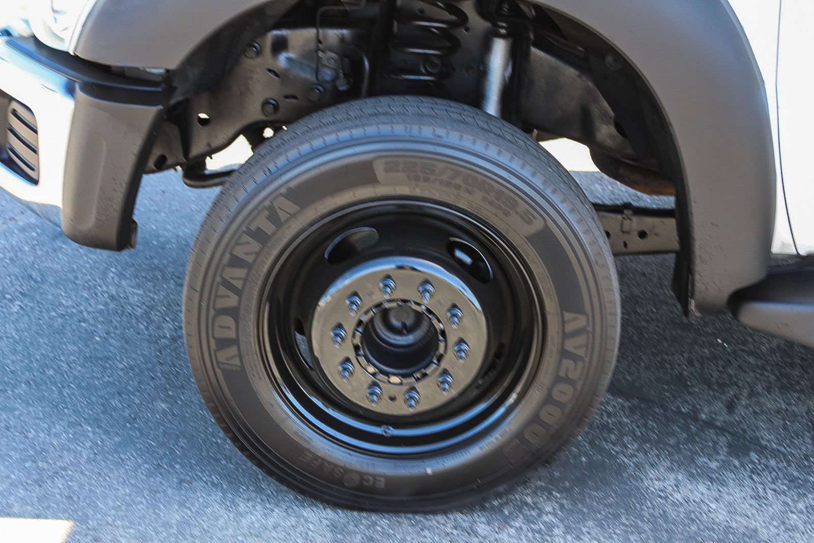 Used 2015 Ford F550 2WD Regular Cab Super Duty image 5